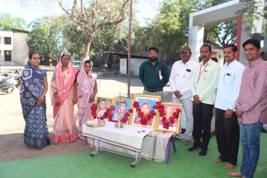 विकास इंग्लिश मिडीयम स्कुल वडाळी येथे वार्षिक पारितोषिक वितरण सोहळा संपन्न